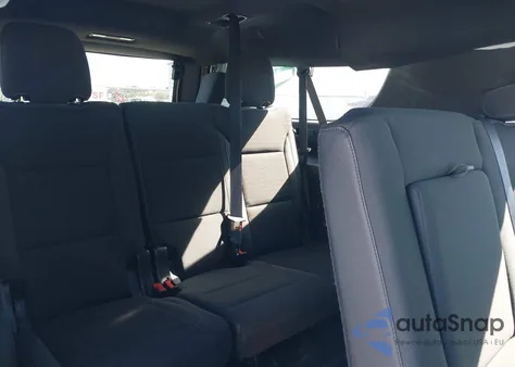 2021 Chevrolet Suburban 2Wd Commercial Fleet z USA, uszkodzony, nr VIN 1GNSCAED7MR398205